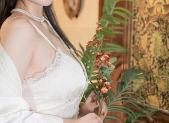轻轻一按，免费获取《星澜想来杯珍珠奶茶暗涌》——流光溢彩又不失神秘，来吧！