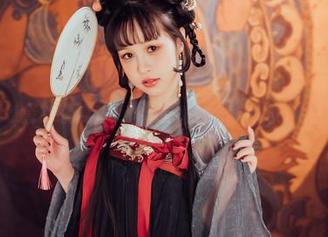 晕崽Zz的高清女孩作品集：光影间的小秘密