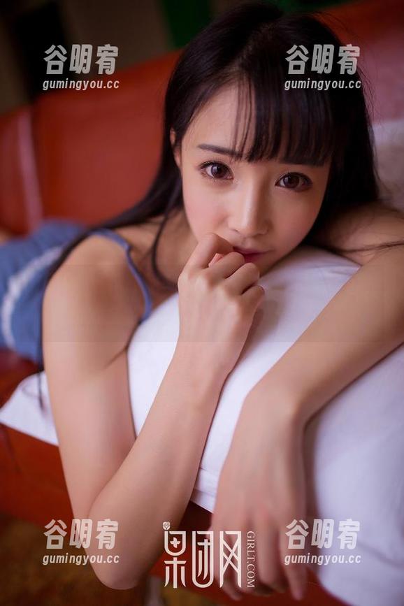 果团网 - 下载何梦兮Stacy的油亮图包，你准备好被她的魅力击中了吗？