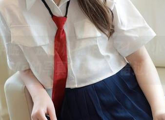模范学院 – 别被棉袜诈欺了！伊小七MoMo的写真福利不容错过！