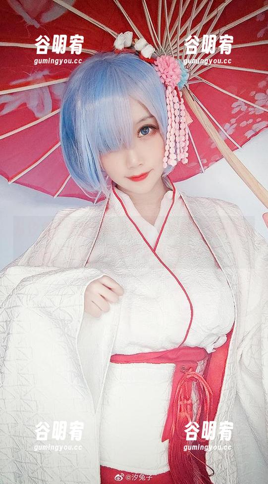 从汐兔子毕业祭的原图中，细腻的光影和表情仿佛在诉说着不为人知的秘密。