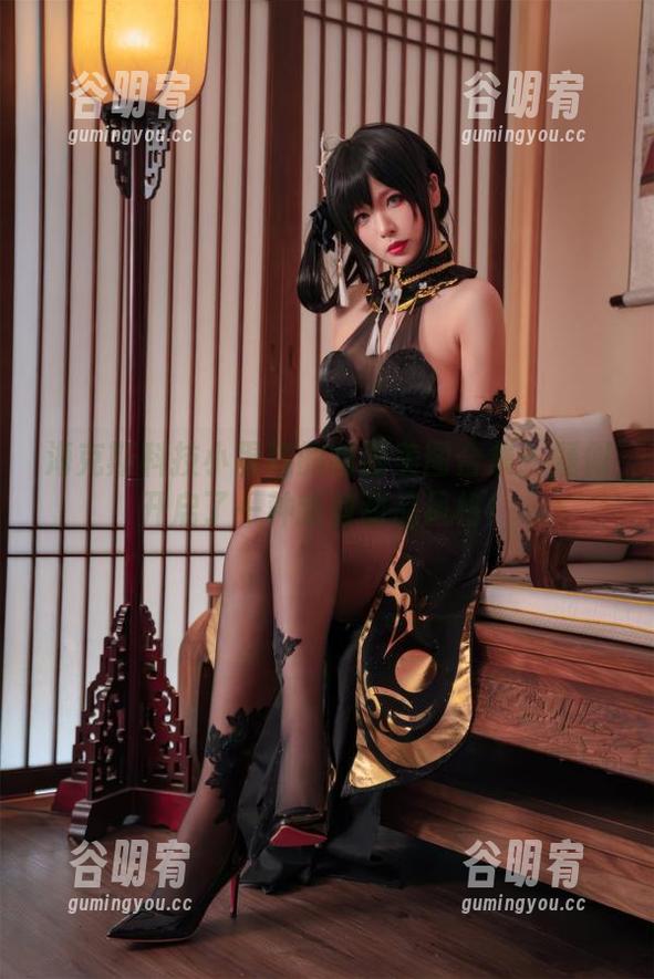 海克斯科技小蛋糕的制服美图合集：疑似开启了一种新型甜品风格！