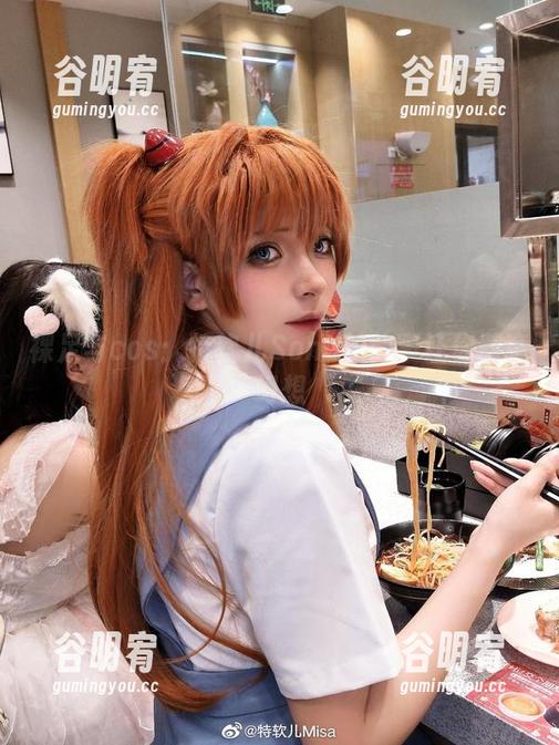 裸足与cos：特软儿Sona的故事让你肆意幻想