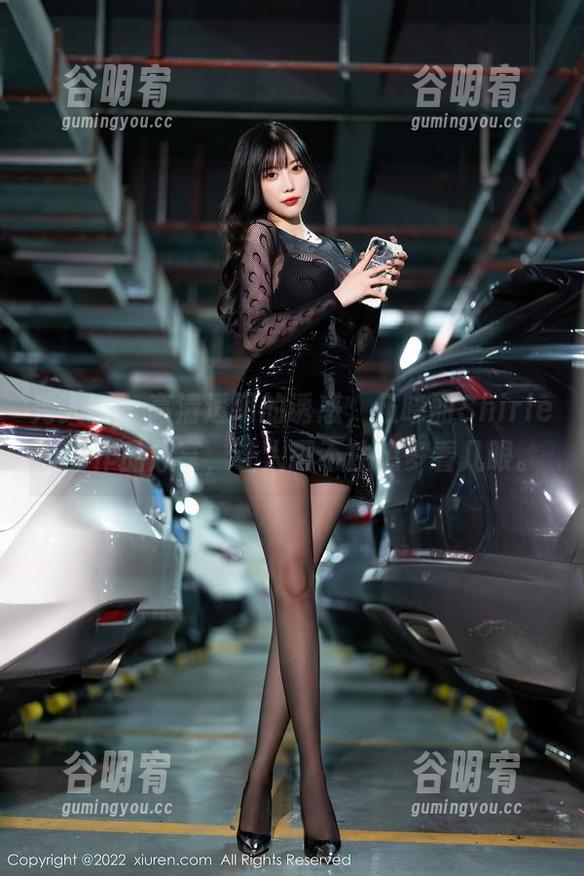 秀人网-伍晓丽Shirley 秀人网 - 高清透明的诱惑,伍晓丽Shirley的作品分享,让人忍不住想多看几眼。
