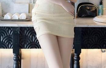 秀人网 – 从卓琳妹妹_jolin的无圣光圣诞美图中感受那一丝丝暧昧