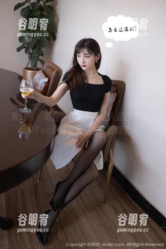 秀人网 - 黑白写真资源真让人过目不忘，奈奈Fox你简直就是色彩的叛逆者！