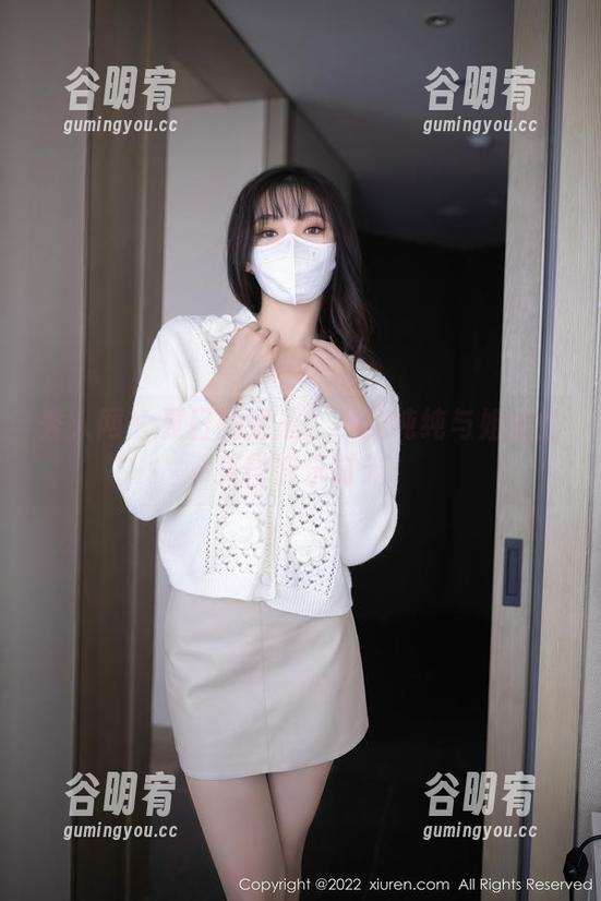 秀人网-小兔纯纯 秀人网 - 夏日的清晨:小兔纯纯与姐姐的美图快乐时光