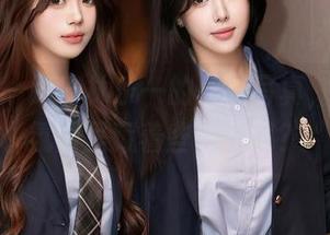 秀人网 – 跟着林乐一的丝袜写真，温柔的氛围里藏着些什么呢？