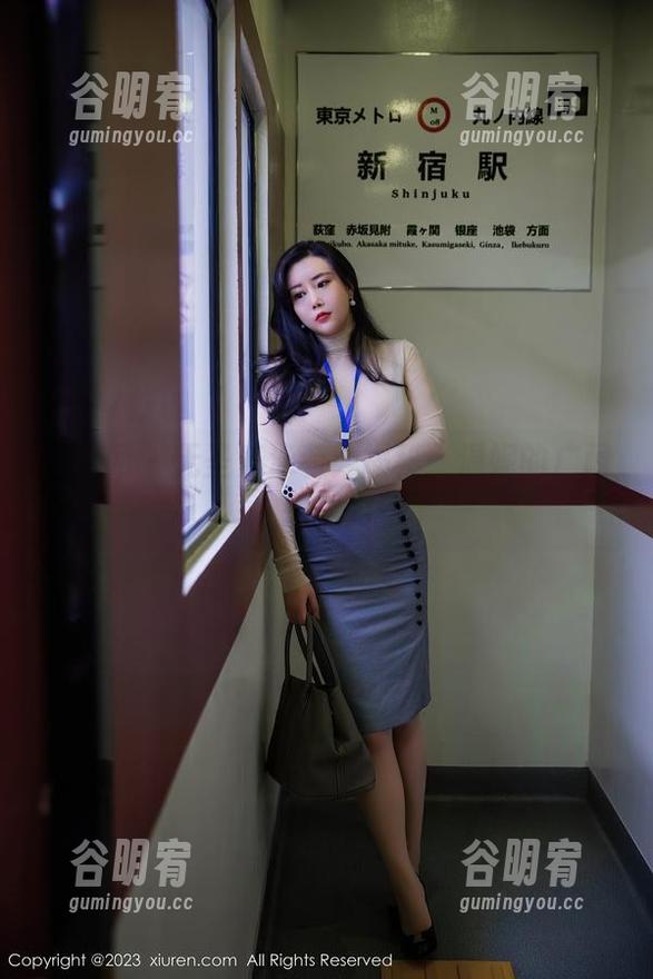 秀人网 - 无圣光泳装大揭秘：温妮的广阔想象力