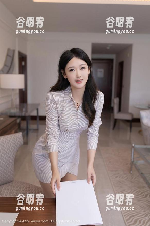 秀人网 - 高清草莓zz的水手服纪录片：让我们一起分享她的清新气质吧！