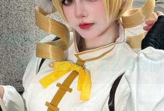 秋山AkI的无圣光写真，网袜搭配得恰到好处，真想知道她是怎么做到的！
