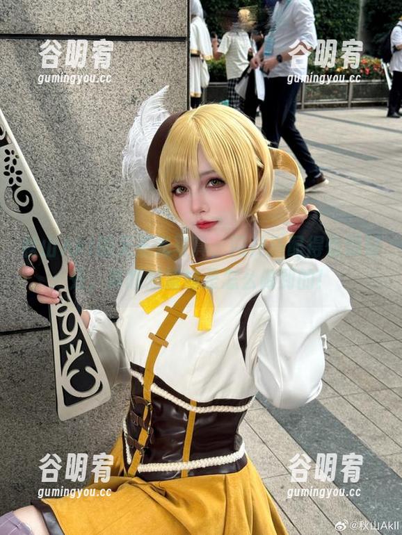 秋山AkI的无圣光写真，网袜搭配得恰到好处，真想知道她是怎么做到的！