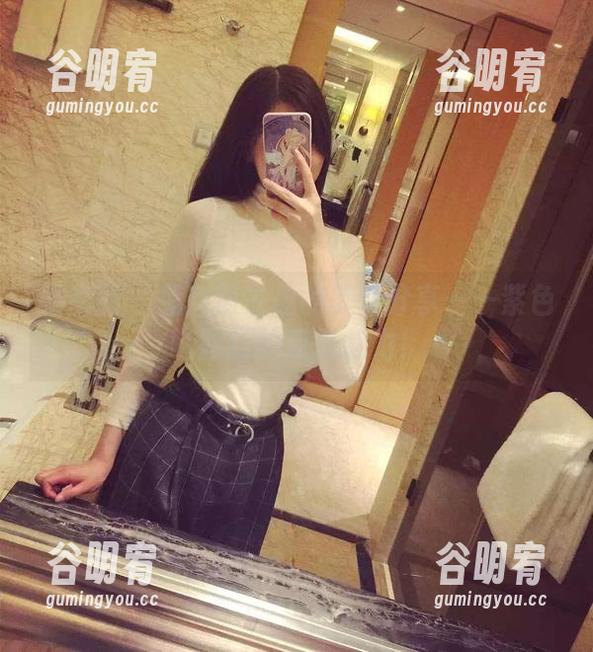微密圈 - 兔女郎主题的美图分享——紫色哒豚豚的反转魅力！