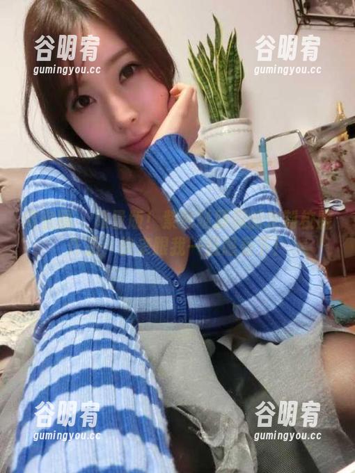 微密圈 - 限量版！紫色哒豚豚的定制校服作品，快来跟我一起感受下！