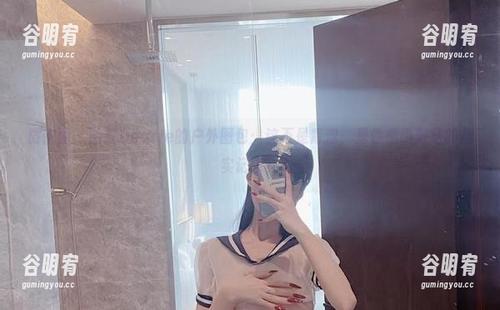 微密圈 - 脸红Dearie的户外图包：这不是青涩，是性感小野马的翔实记录！
