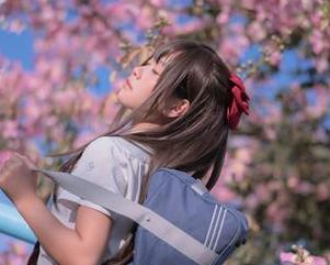 看萌芽儿o0如何化身少女，原图和图集里欢快的气息满满。