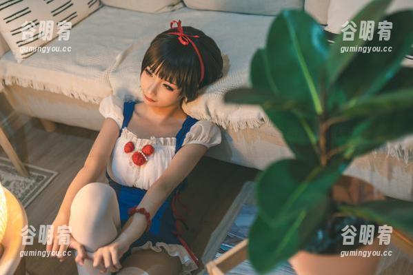 看！蠢沫沫在写真中演绎的剧情，真的很想继续探索！