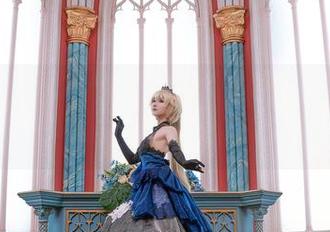 女仆写真图册中的阿包也是兔娘：意外的清新与调皮