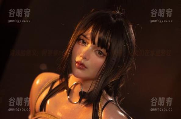 游泳的意义：阿寨寨ninja的泳池写真集，更新，让我们在水里轻轻碰触浮光。