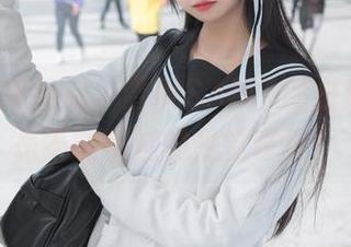 最新图库捧场，雪琪SAMA的白丝JK真是不能错过的视觉享受！