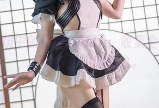 白色梦境中的雪琪SAMA：收集全套图片，一网打尽她的魅力。