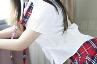 青豆客 – 刘钰儿的护士写真：原图揭示了如何把白大褂穿出走秀感！