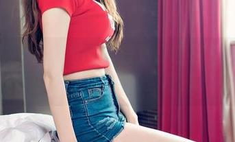 青豆客 – 无圣光写真奇遇：看欧阳妮娜娜如何打破职业装的刻板印象！