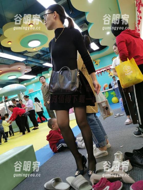 魔镜街拍 - 雨季不再来！凯恩的写真合集，绝对值得下载一试！