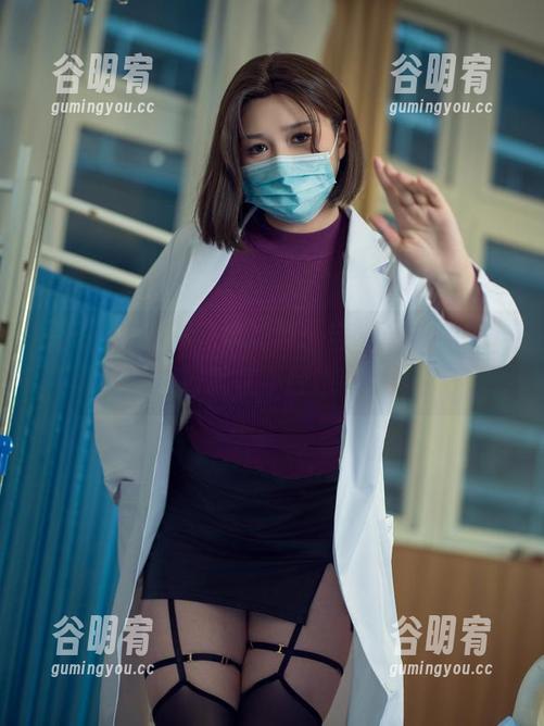 深藏不露的麻花麻花酱：自拍写真精选，美好就在不经意间～